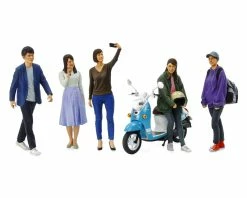Tamiya Campus Friends Set II 1/24 Model Figure Kit