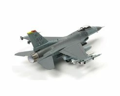 Tamiya 1/72 F-16 CJ Fighting Flacon Model Kit W/ Equipment